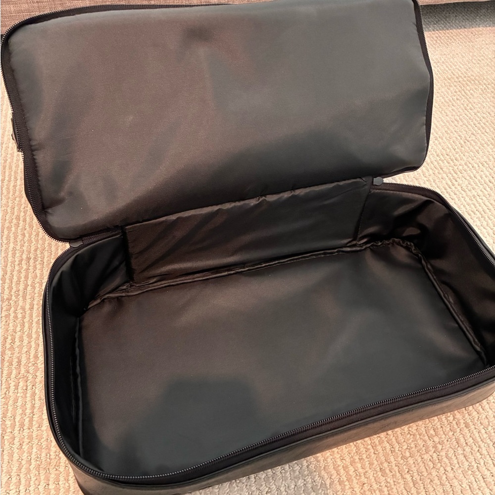 BEIS Black Weekender Bag - Picture 2 of 4